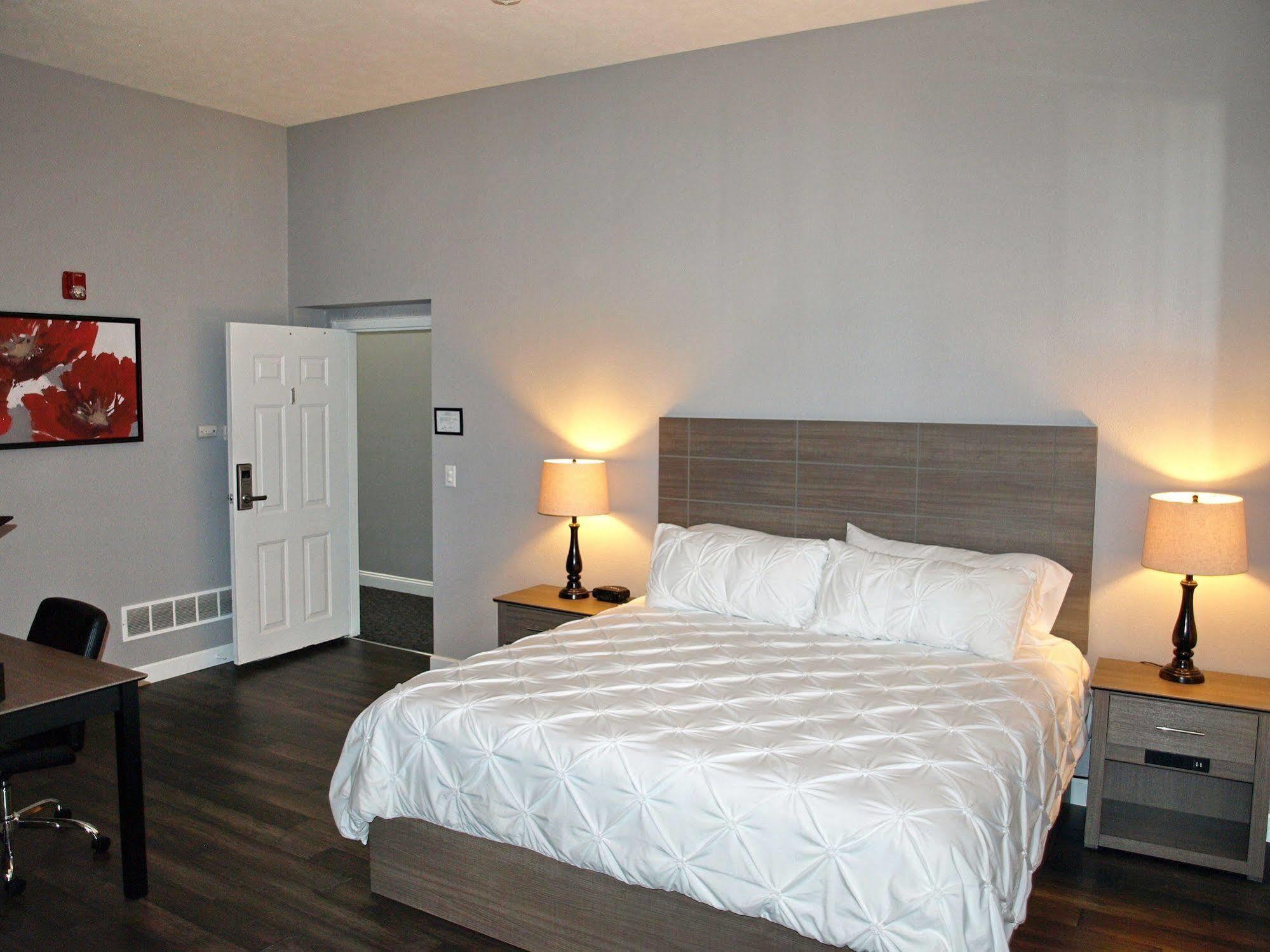 Cornerstone Inn Washington Bagian luar foto