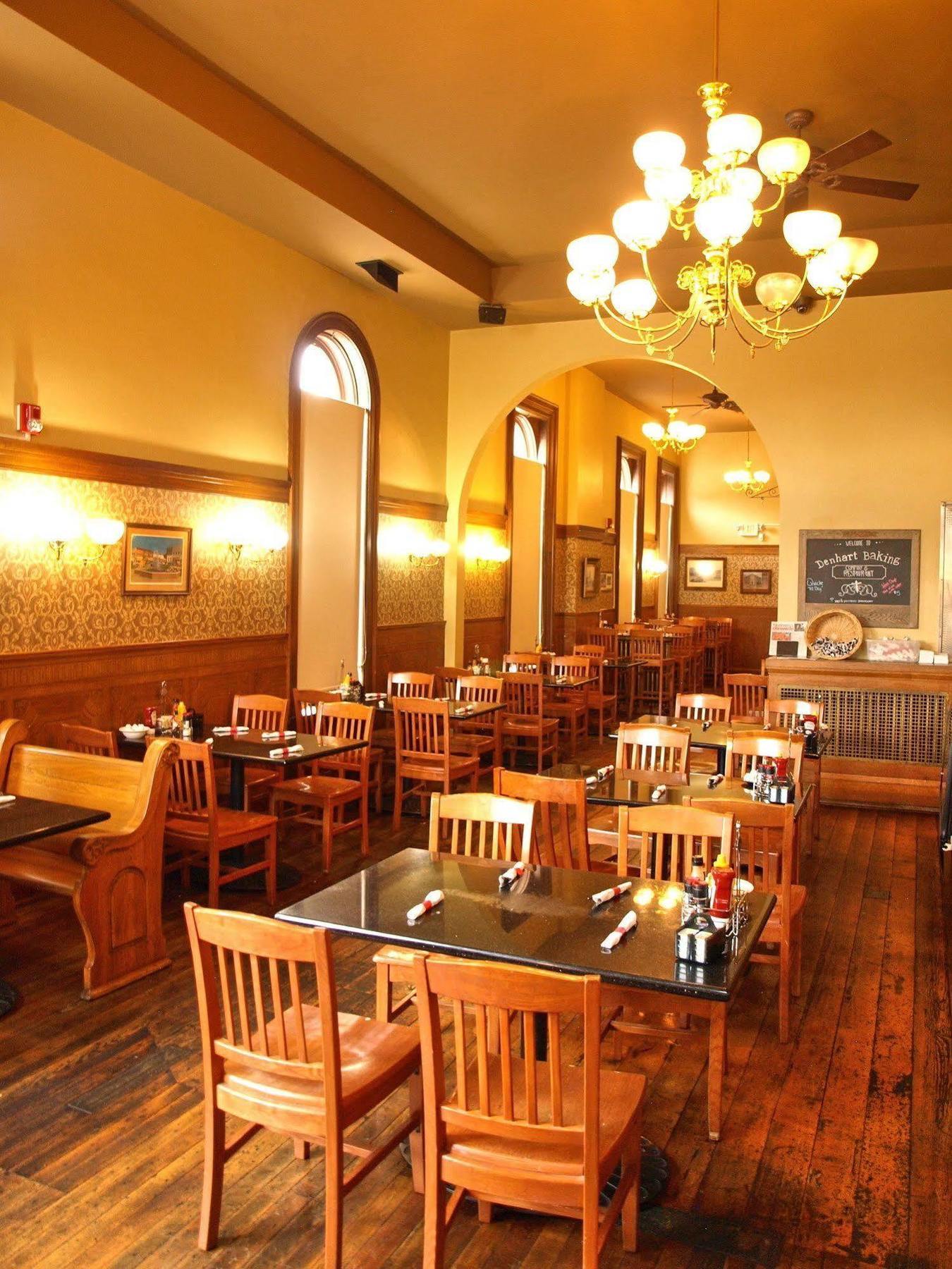 Cornerstone Inn Washington Bagian luar foto